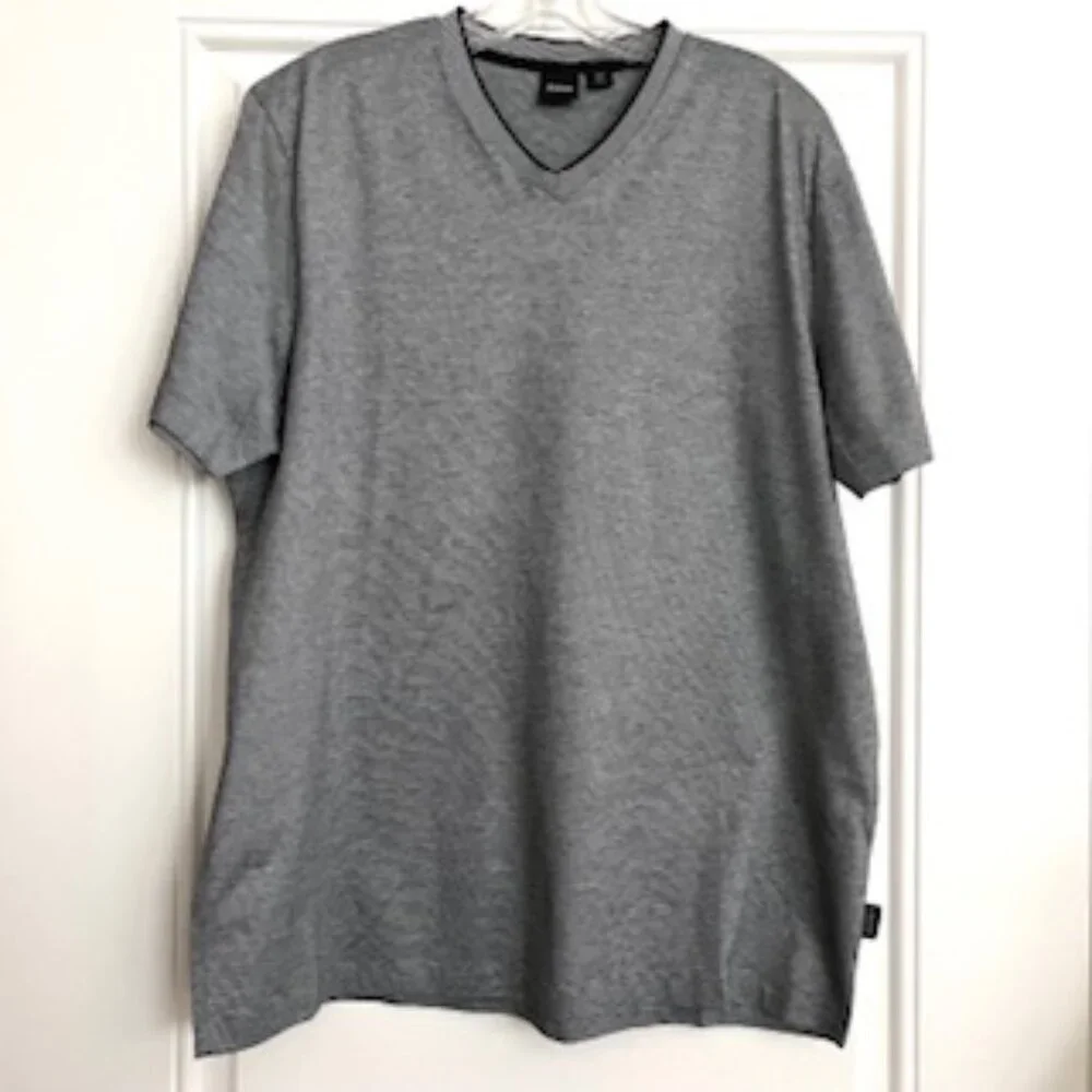 Boss- Hugo Boss Black Label  V-Neck T-shirt.   XXL, 100% cotton - Picture 2 of 6